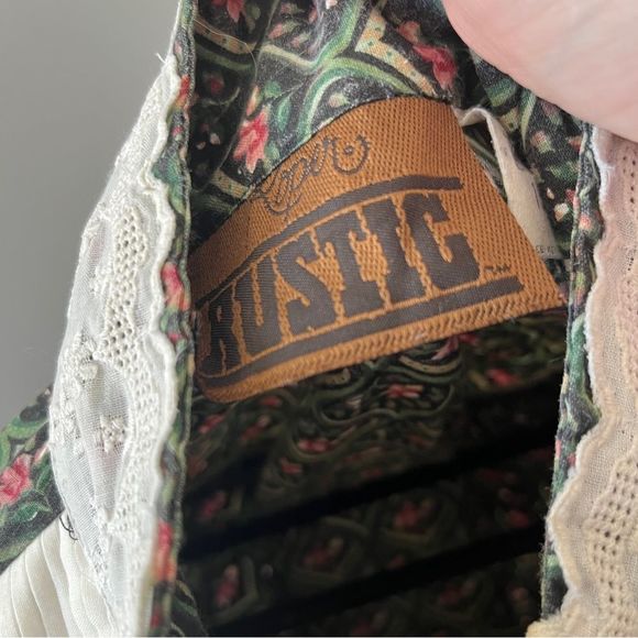 Vintage Floral Western Longsleeve w/ White Ruffles - Picture 6 of 7